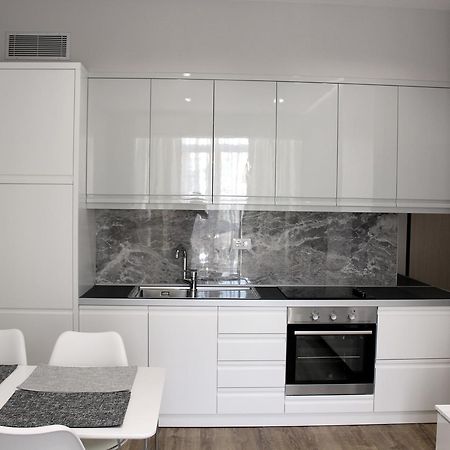 Fleur Apartment Тирана Екстер'єр фото