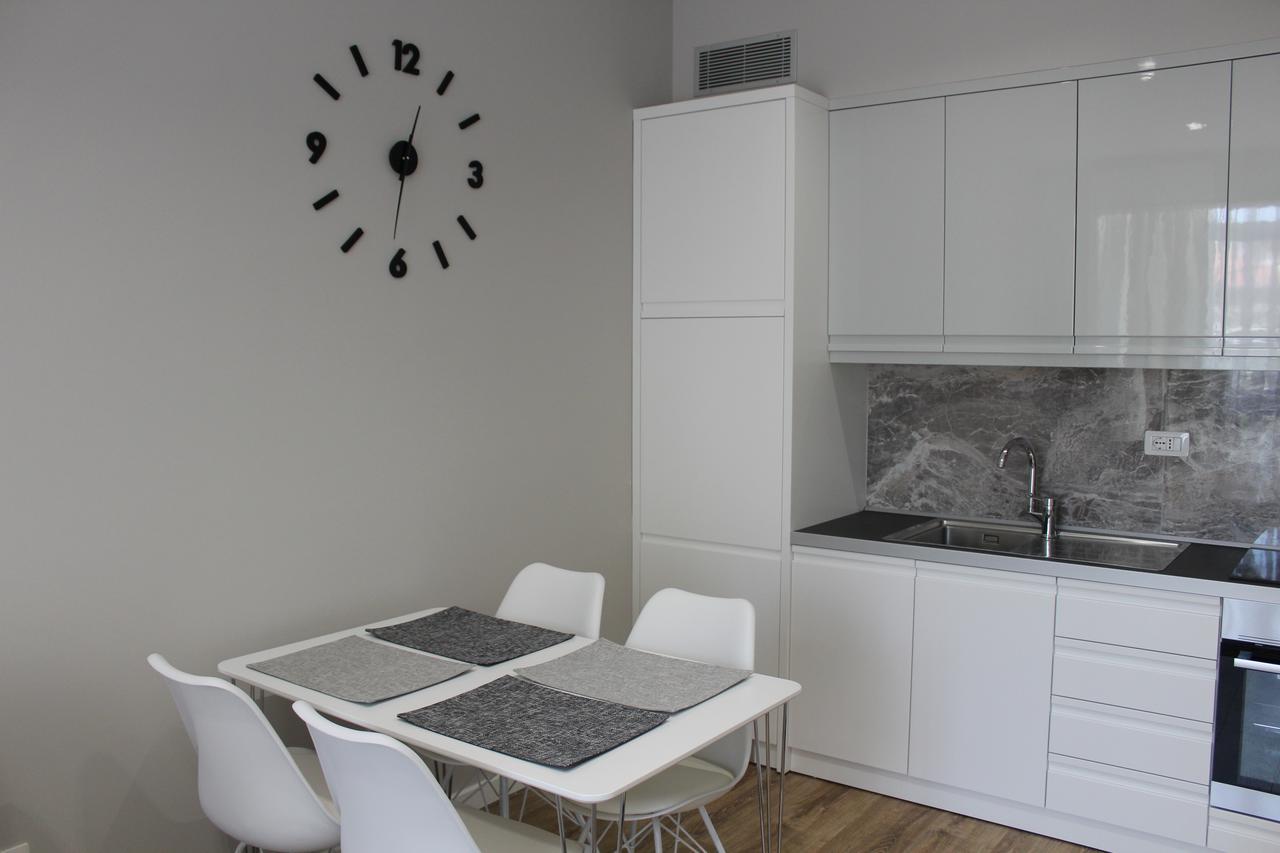 Fleur Apartment Тирана Екстер'єр фото